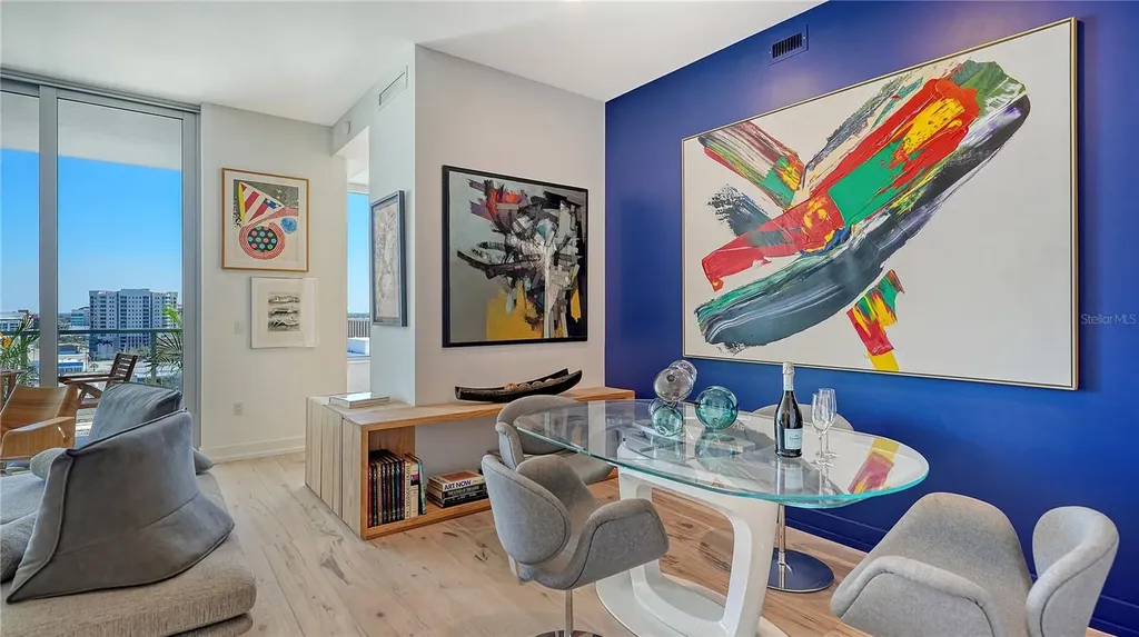 111 S Pineapple Avenue Sarasota FL 34236