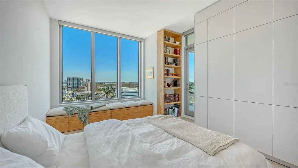 111 S Pineapple Avenue Sarasota FL 34236