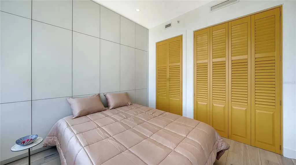 111 S Pineapple Avenue Sarasota FL 34236