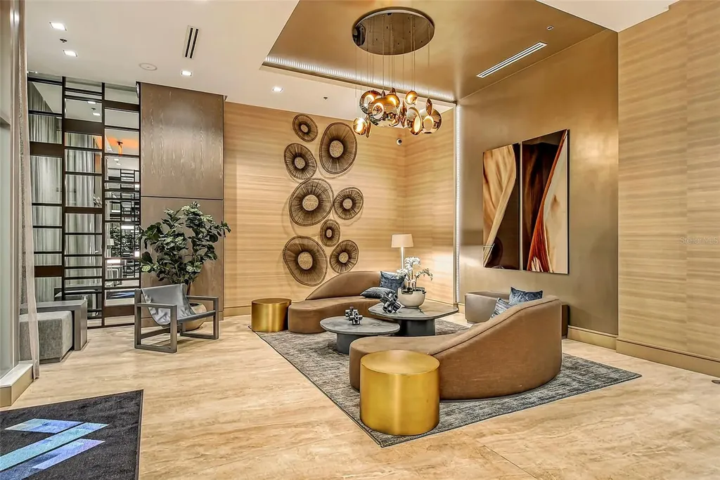 111 S Pineapple Avenue Sarasota FL 34236