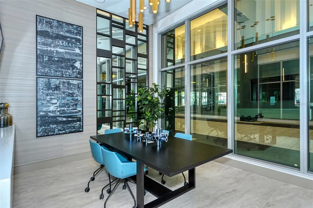 111 S Pineapple Avenue Sarasota FL 34236