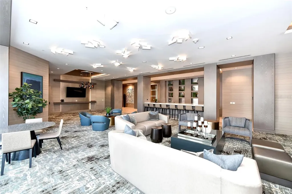 111 S Pineapple Avenue Sarasota FL 34236