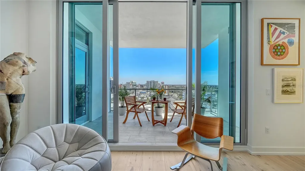 111 S Pineapple Avenue Sarasota FL 34236