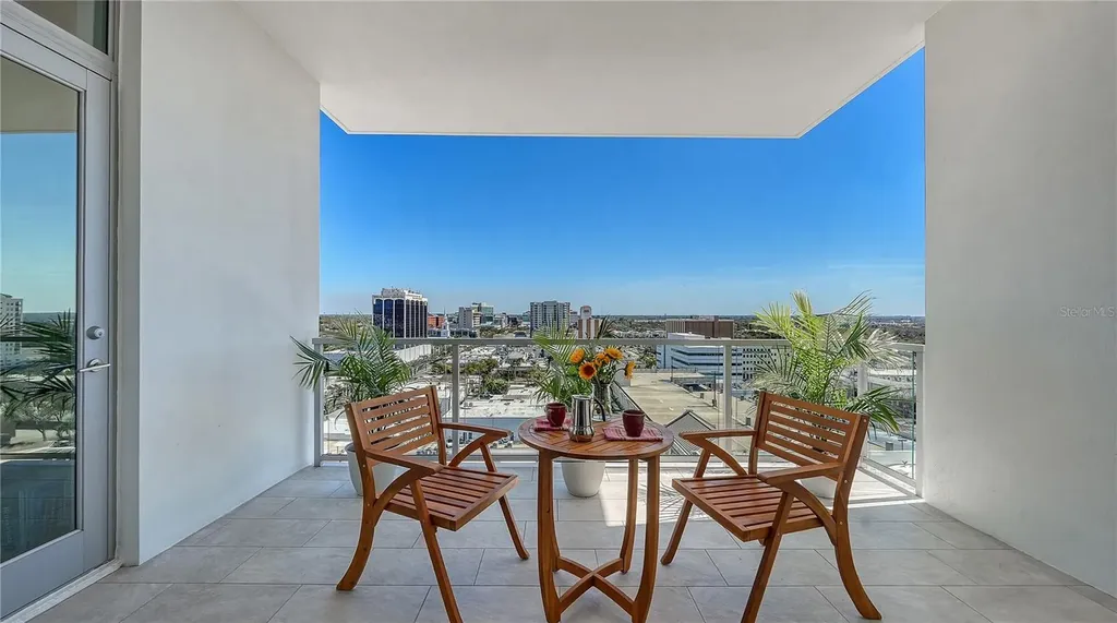 111 S Pineapple Avenue Sarasota FL 34236