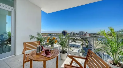 111 S Pineapple Avenue Sarasota FL 34236