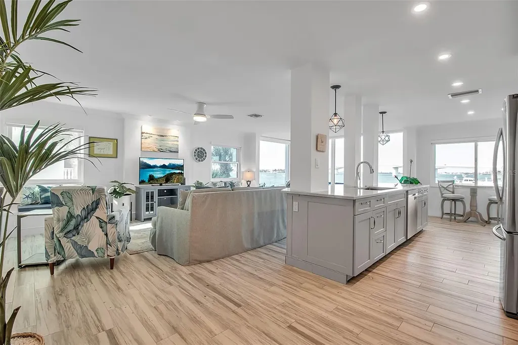 226 Golden Gate Point Sarasota FL 34236