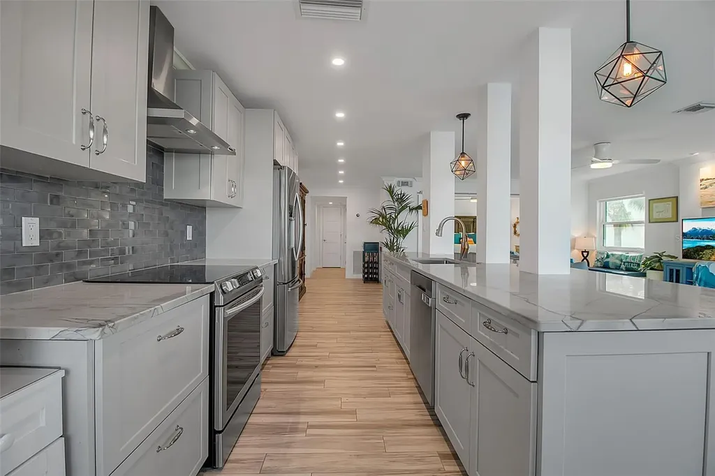 226 Golden Gate Point Sarasota FL 34236