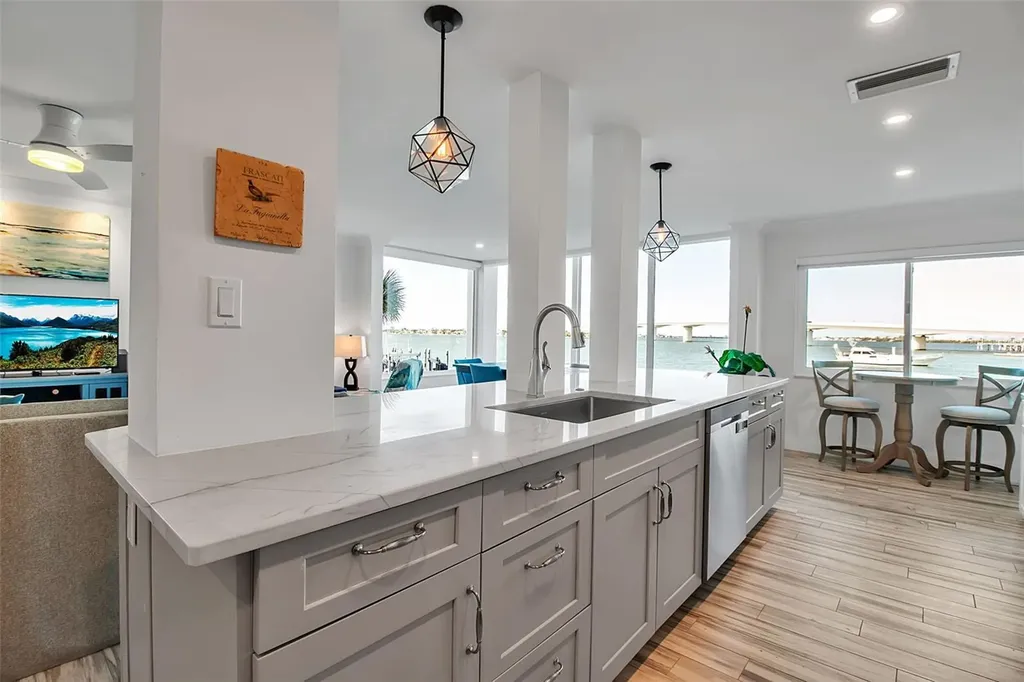 226 Golden Gate Point Sarasota FL 34236