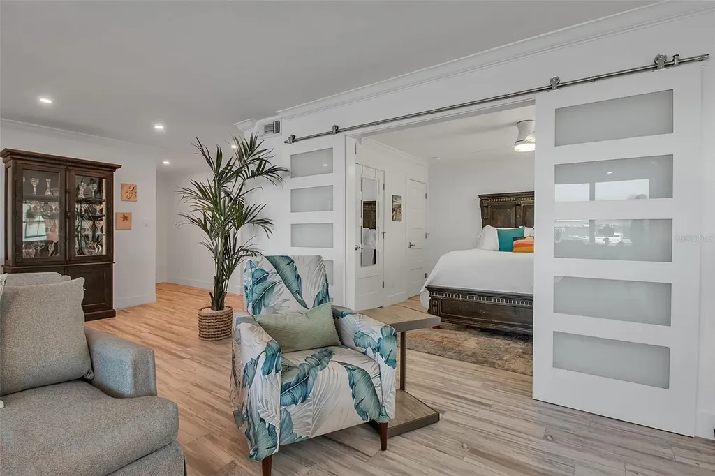 226 Golden Gate Point Sarasota FL 34236