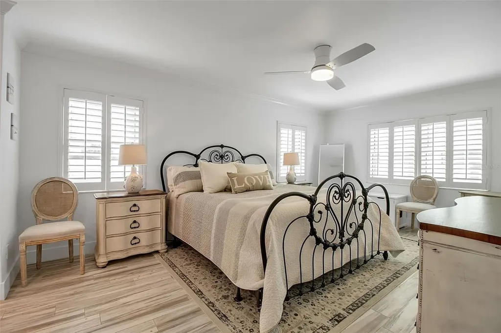 226 Golden Gate Point Sarasota FL 34236