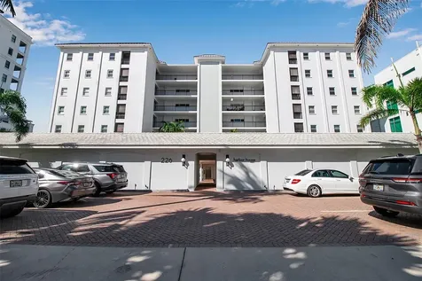 226 Golden Gate Point Sarasota FL 34236