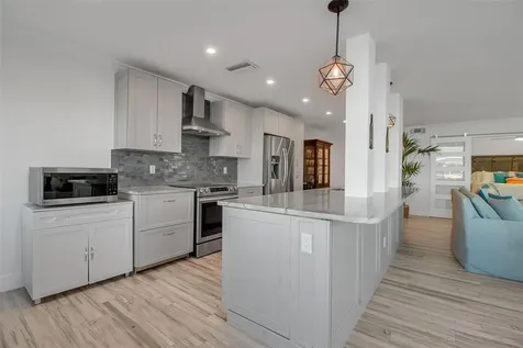 226 Golden Gate Point Sarasota FL 34236