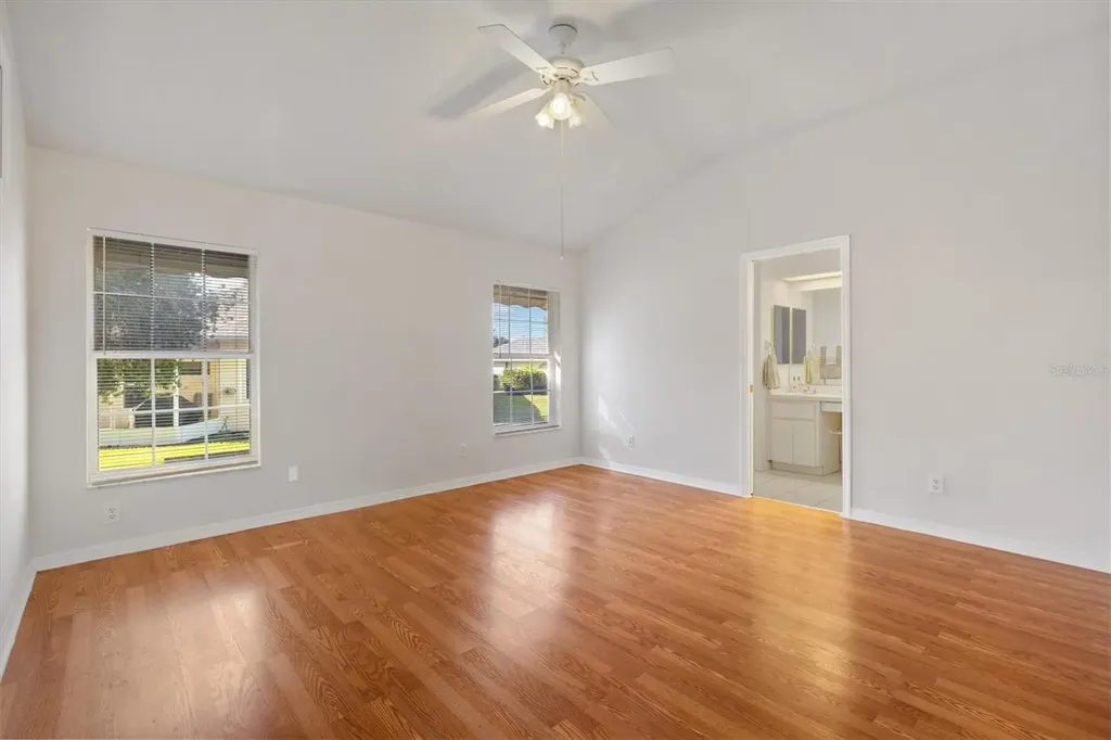5610 King James Avenue Leesburg FL 34748