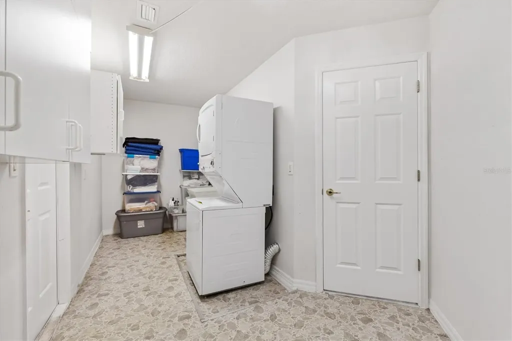 5610 King James Avenue Leesburg FL 34748