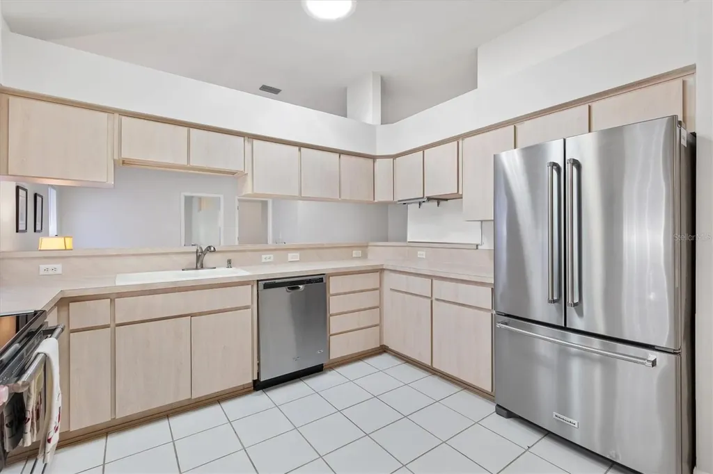 5610 King James Avenue Leesburg FL 34748
