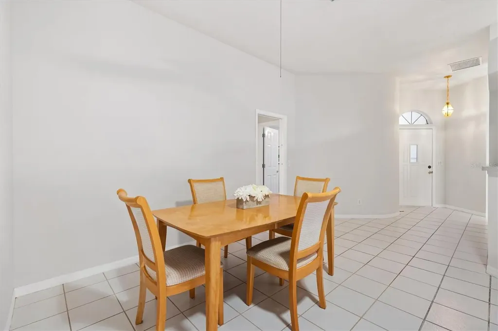 5610 King James Avenue Leesburg FL 34748