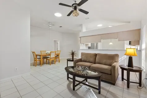 5610 King James Avenue Leesburg FL 34748