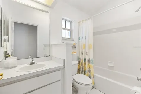 5610 King James Avenue Leesburg FL 34748