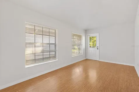 5610 King James Avenue Leesburg FL 34748