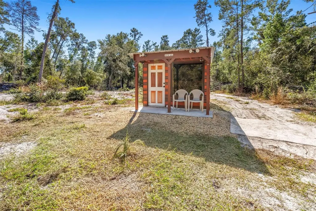 Deep Woods Road Paisley FL 32767