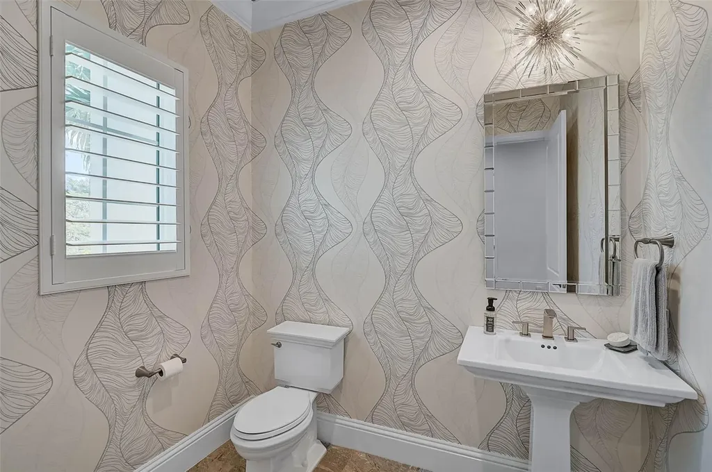 101 Seagull Lane Sarasota FL 34236