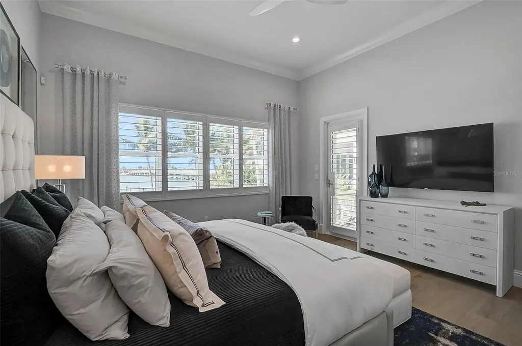 101 Seagull Lane Sarasota FL 34236