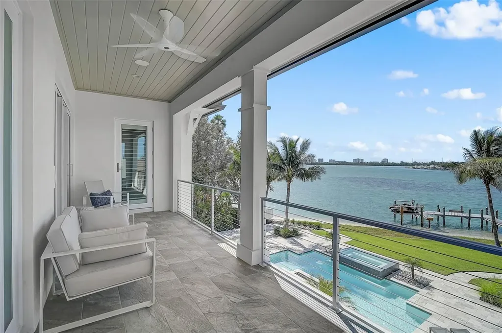 101 Seagull Lane Sarasota FL 34236