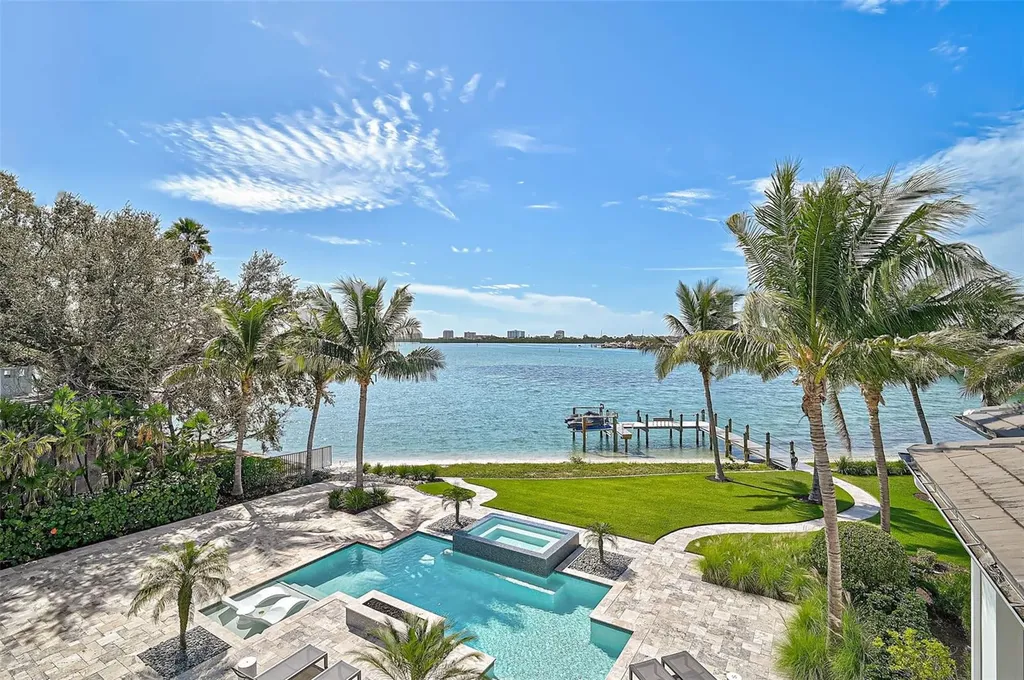 101 Seagull Lane Sarasota FL 34236
