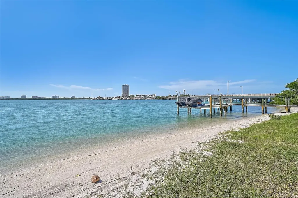 101 Seagull Lane Sarasota FL 34236