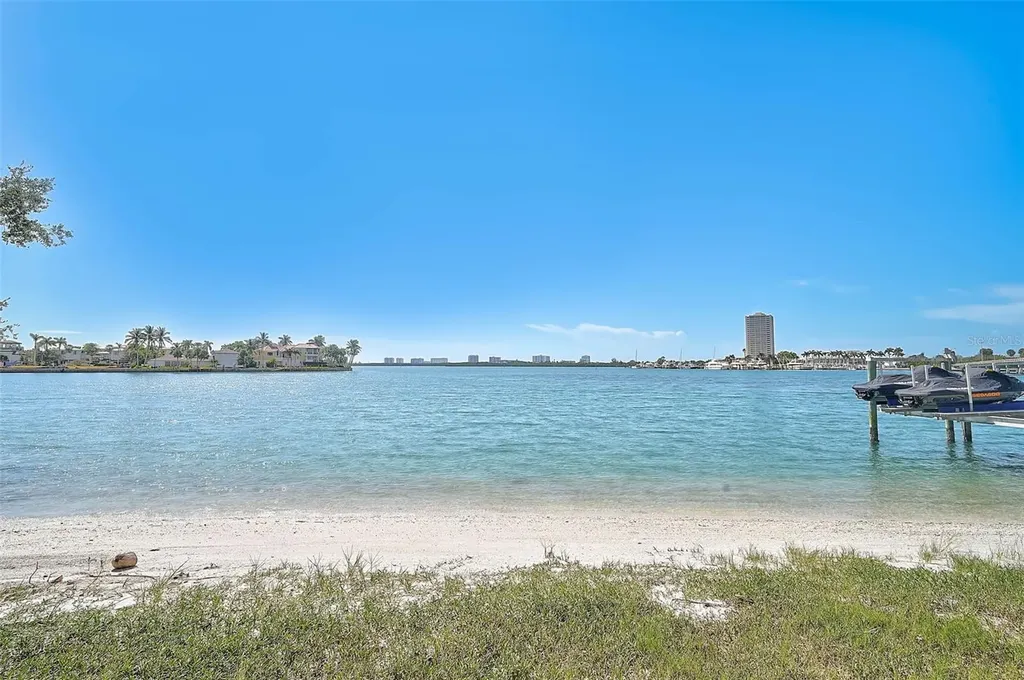 101 Seagull Lane Sarasota FL 34236