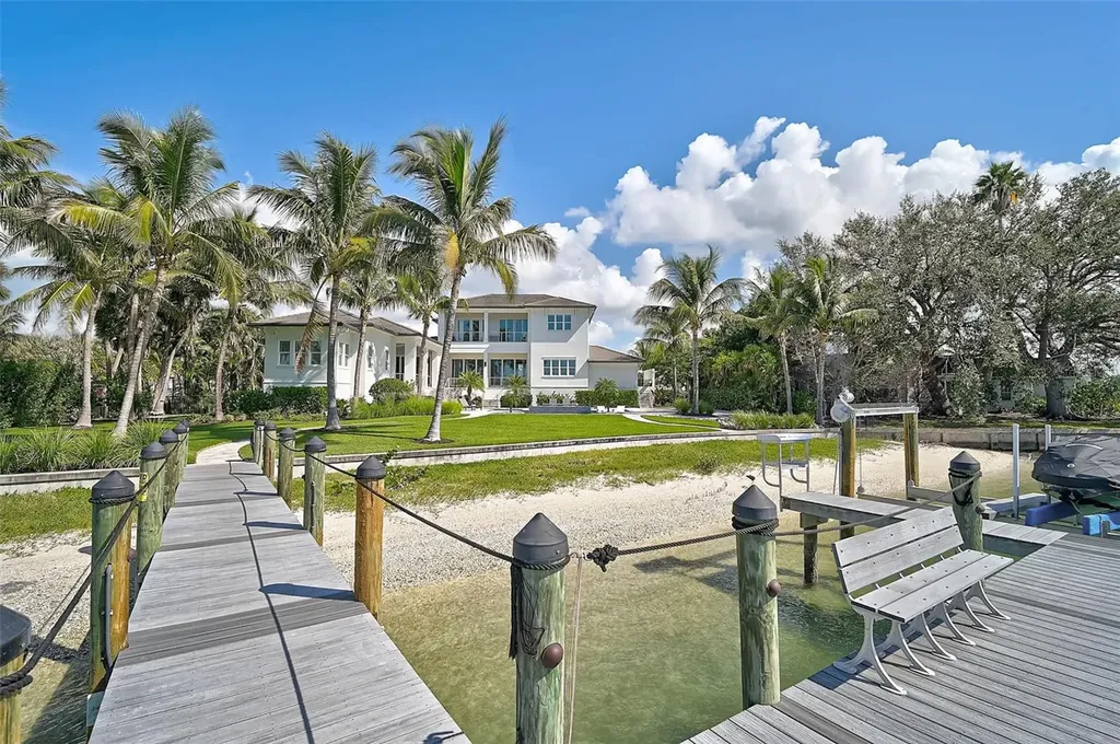 101 Seagull Lane Sarasota FL 34236