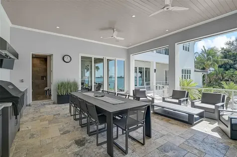 101 Seagull Lane Sarasota FL 34236
