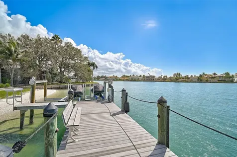 101 Seagull Lane Sarasota FL 34236