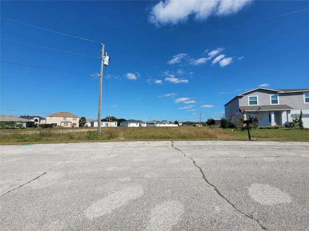 2233 Pecos Court Kissimmee FL 34759