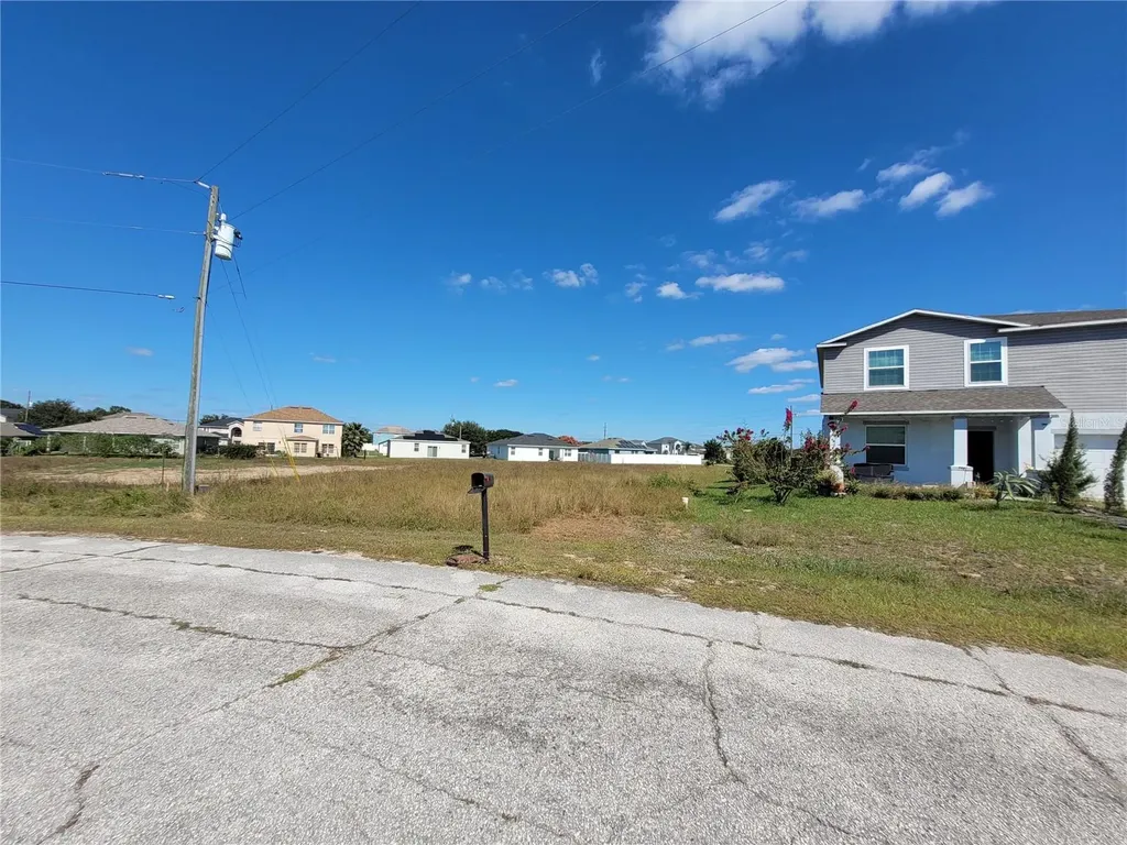 2233 Pecos Court Kissimmee FL 34759