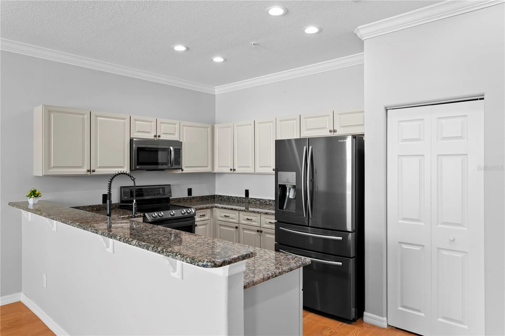 220 7th Avenue N St Petersburg FL 33701