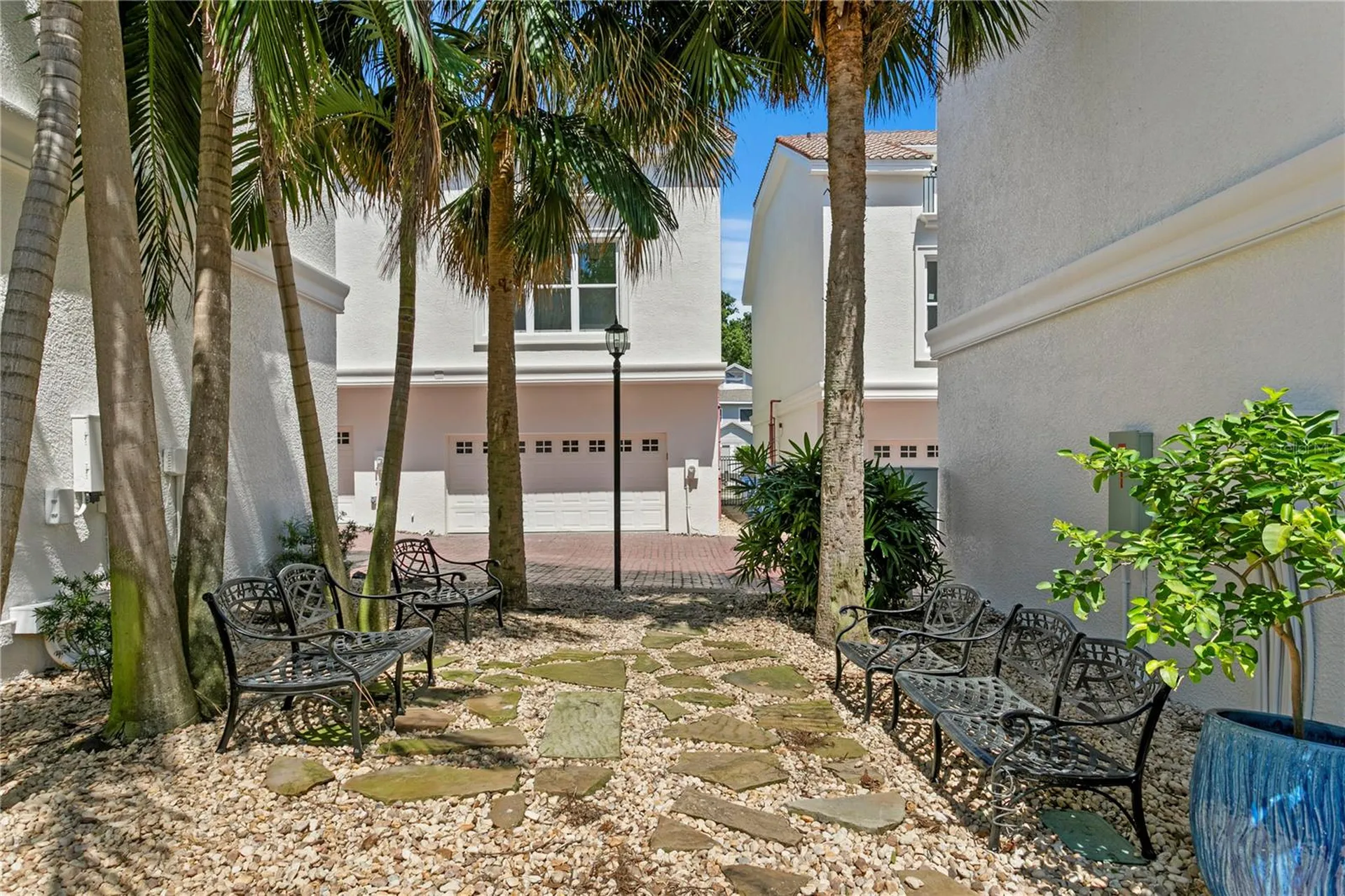 220 7th Avenue N St Petersburg FL 33701