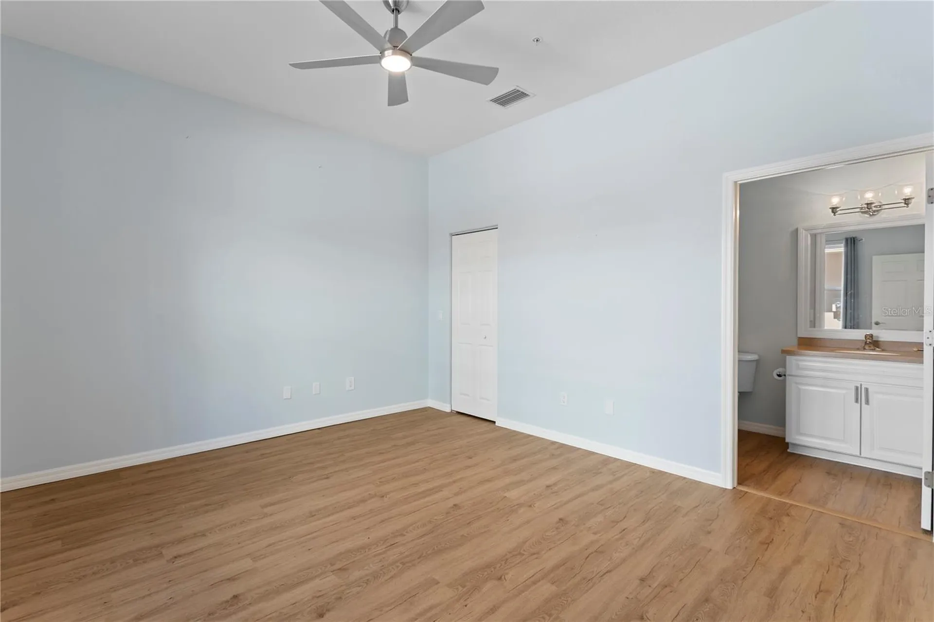 220 7th Avenue N St Petersburg FL 33701