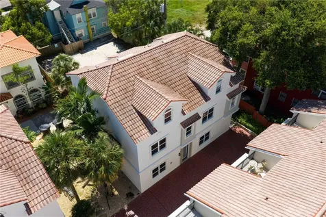 220 7th Avenue N St Petersburg FL 33701