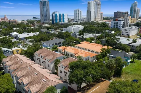 220 7th Avenue N St Petersburg FL 33701