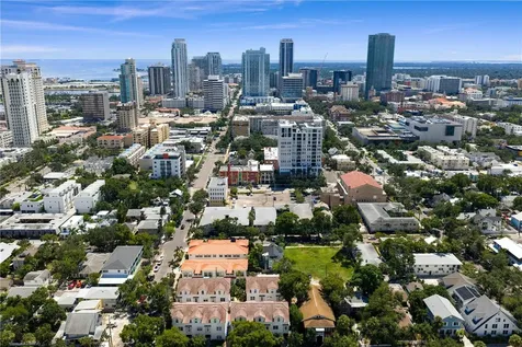220 7th Avenue N St Petersburg FL 33701