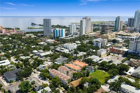 220 7th Avenue N St Petersburg FL 33701