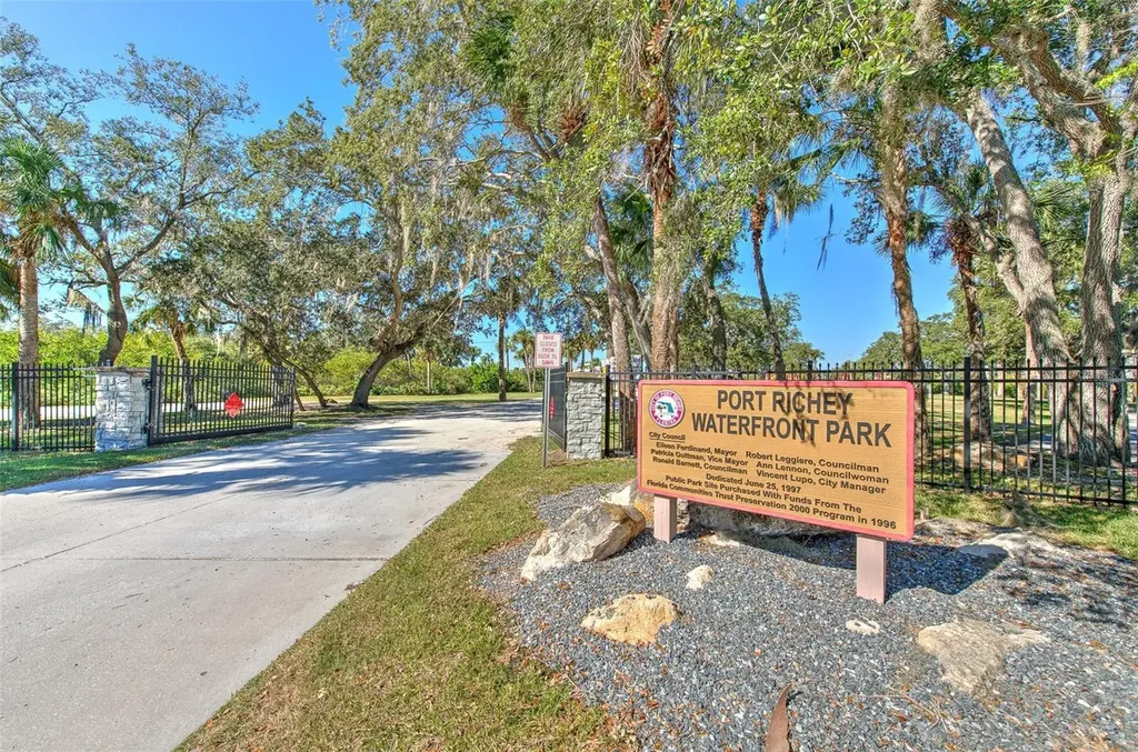 5415 Miles Boulevard Port Richey FL 34668
