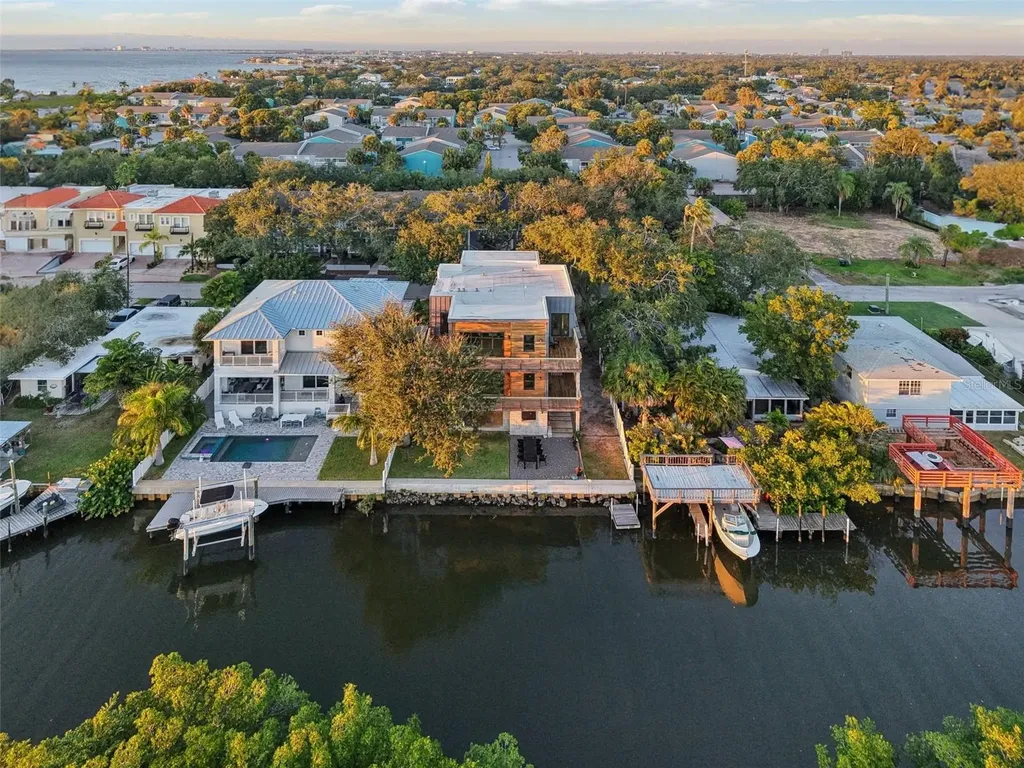 4828 W Flamingo Road Tampa FL 33611