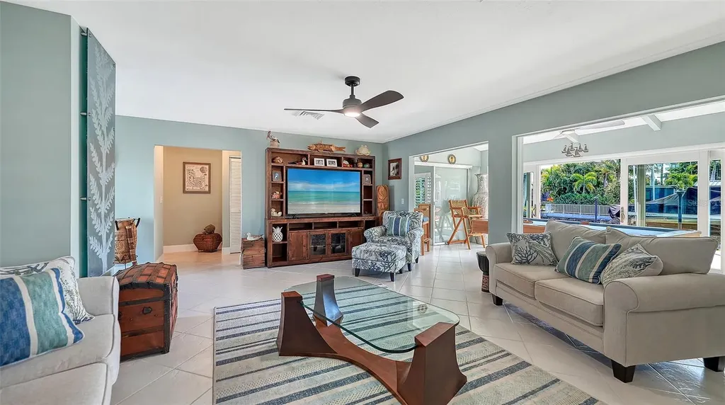 5569 Contento Drive Sarasota FL 34242