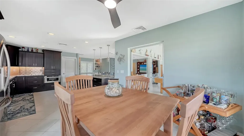 5569 Contento Drive Sarasota FL 34242