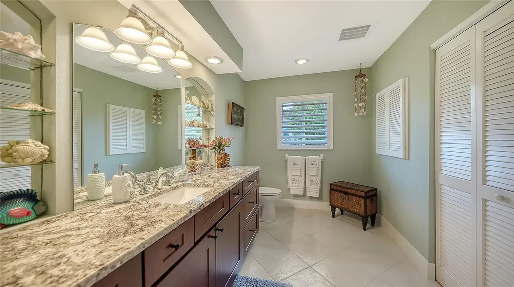 5569 Contento Drive Sarasota FL 34242