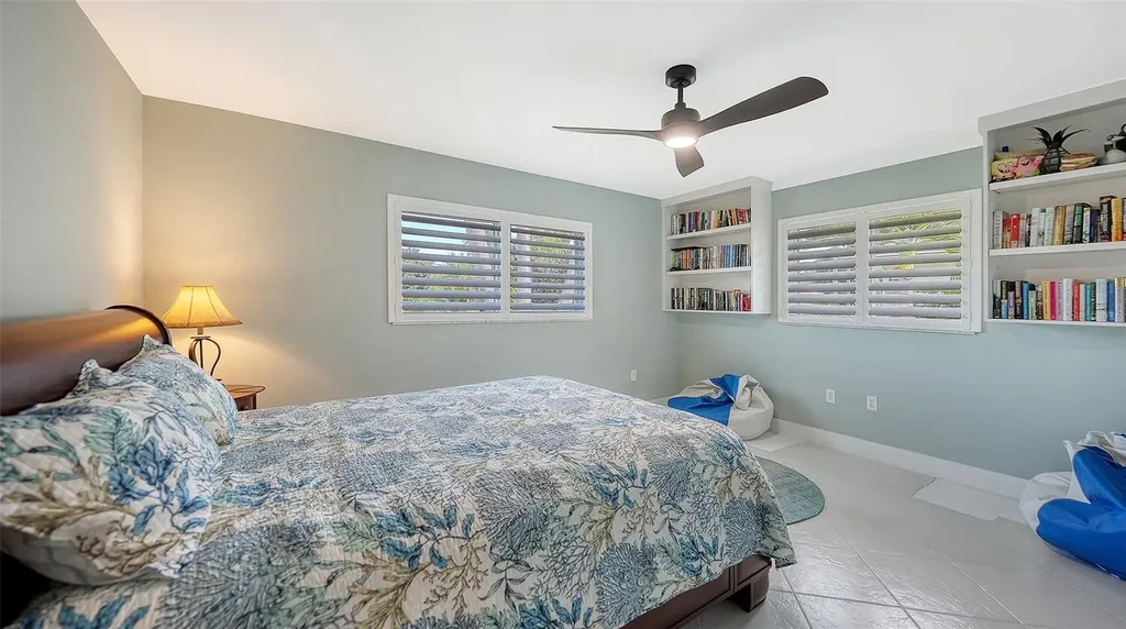 5569 Contento Drive Sarasota FL 34242