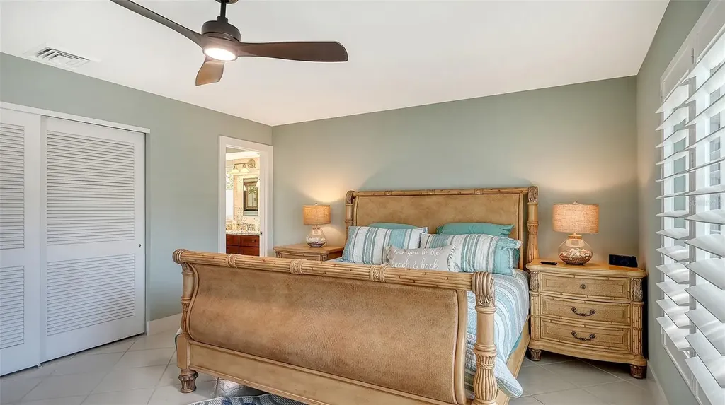 5569 Contento Drive Sarasota FL 34242