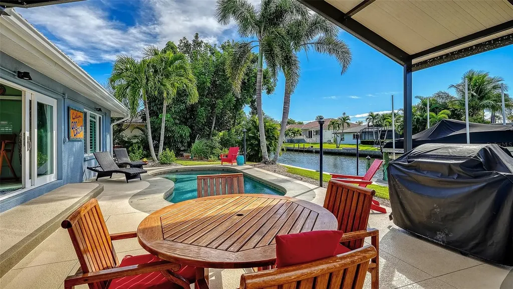 5569 Contento Drive Sarasota FL 34242